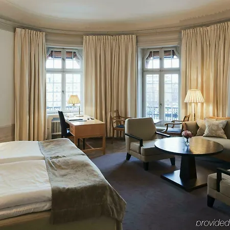 Hotel Diplomat