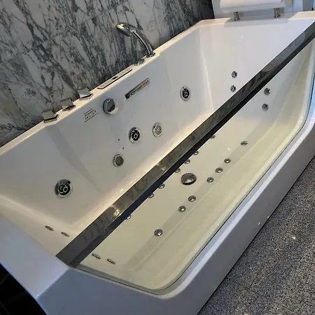 Luxury Alvsjo Massa * Stockholm