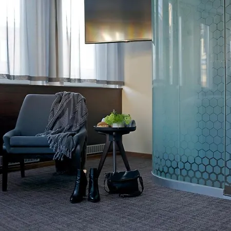 Western And Hotel 3*
