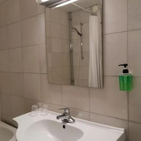 水晶广场酒店